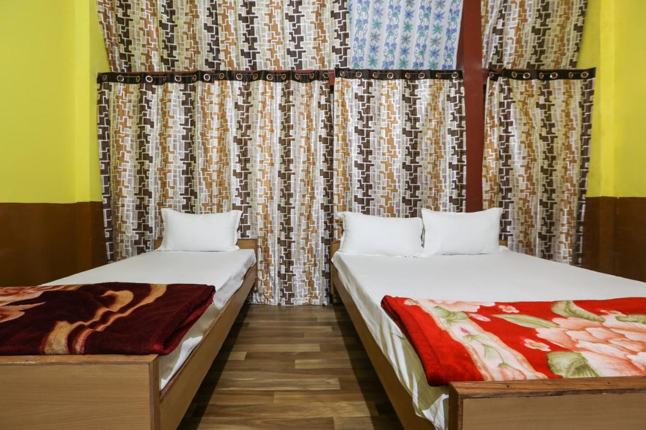 Oyo Hotel 43459 Oasis Lodge Jorhāt Εξωτερικό φωτογραφία