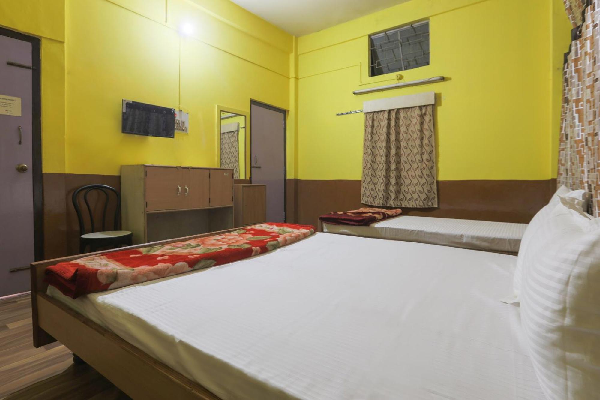 Oyo Hotel 43459 Oasis Lodge Jorhāt Εξωτερικό φωτογραφία